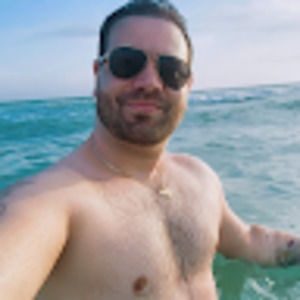 Meet your Posher, Javier